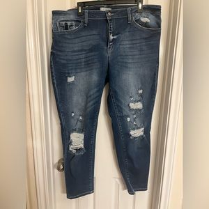 Kancan Distressed Kurvy mid rise